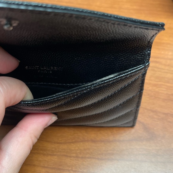 YSL CASSANDRE MATELASSÉ FRAGMENTS FLAP CARD CASE IN GRAIN DE POUDRE LEATHER - Picture 10 of 13